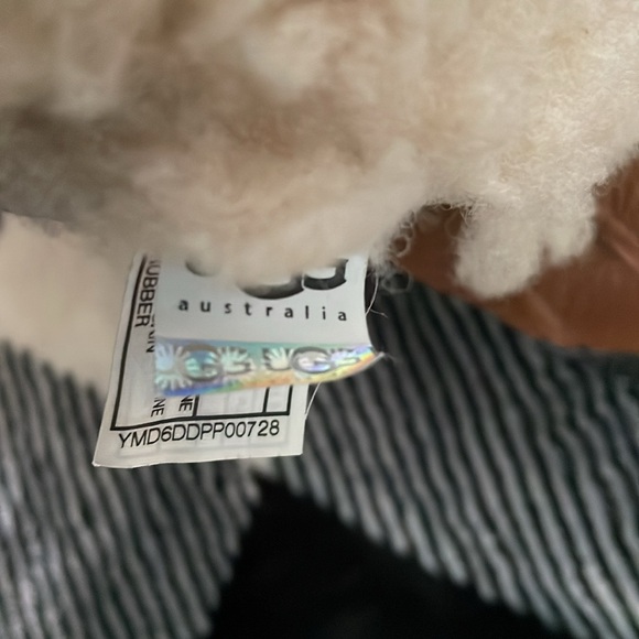 UGG Adirondack II TALL boots 8 - Picture 11 of 14